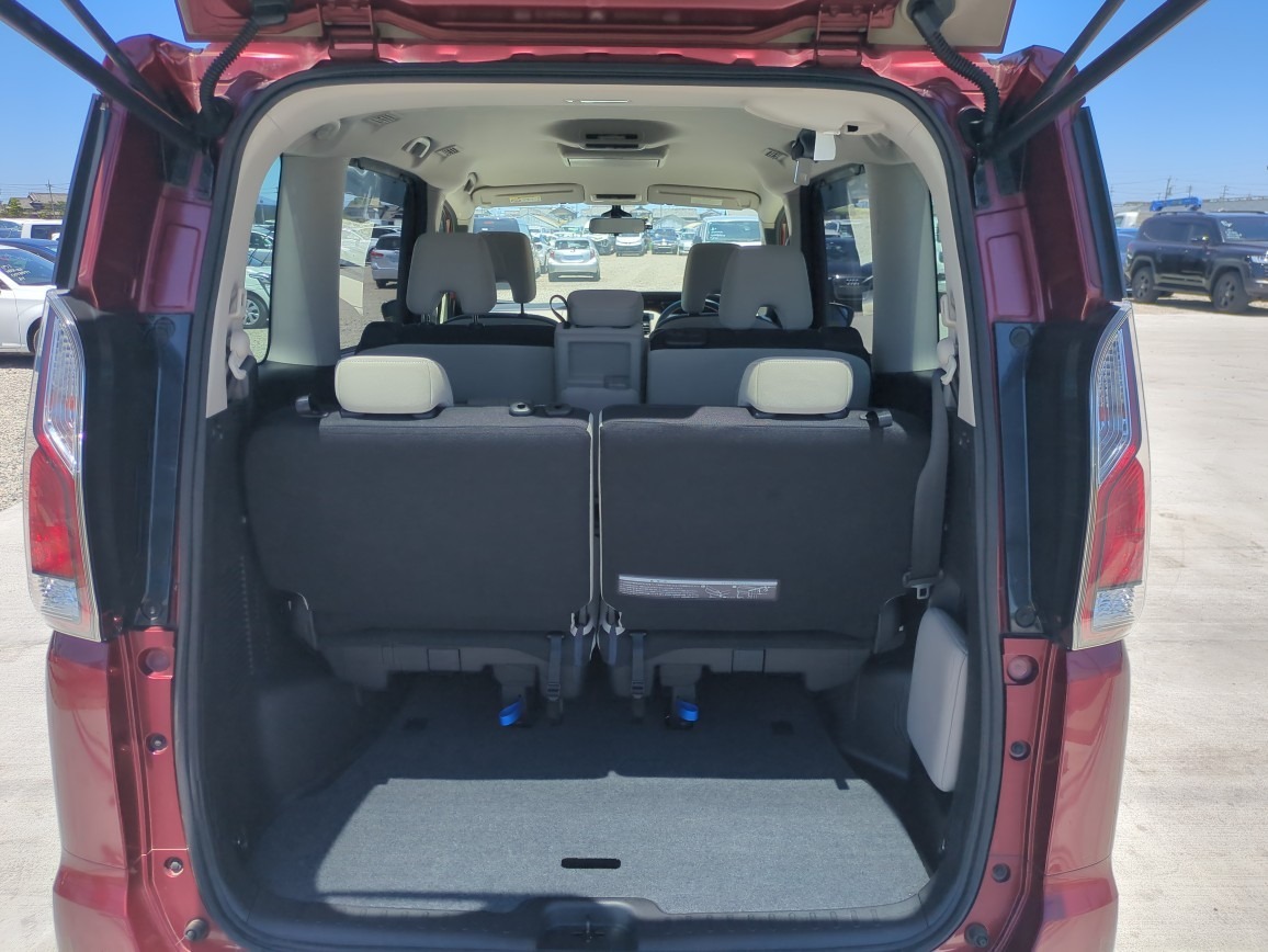 NISSAN SERENA 2018